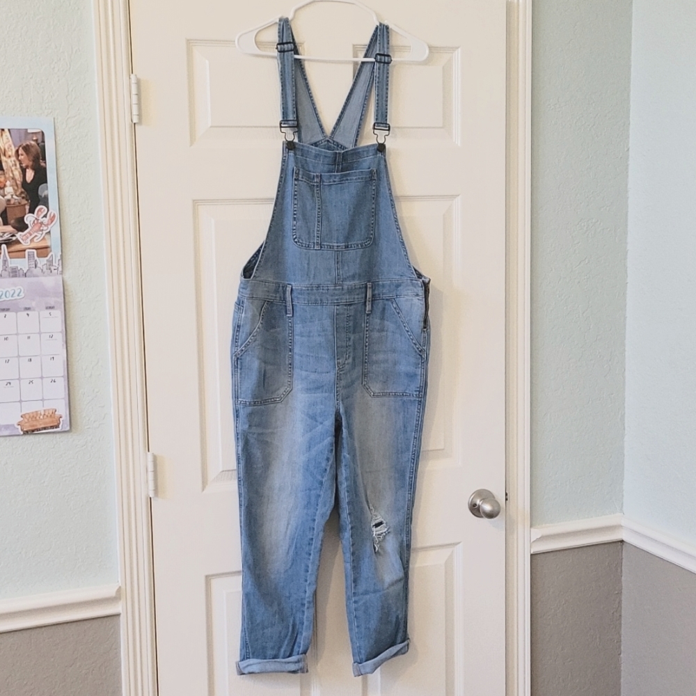 GAP Denim Ankle Overalls Size Large